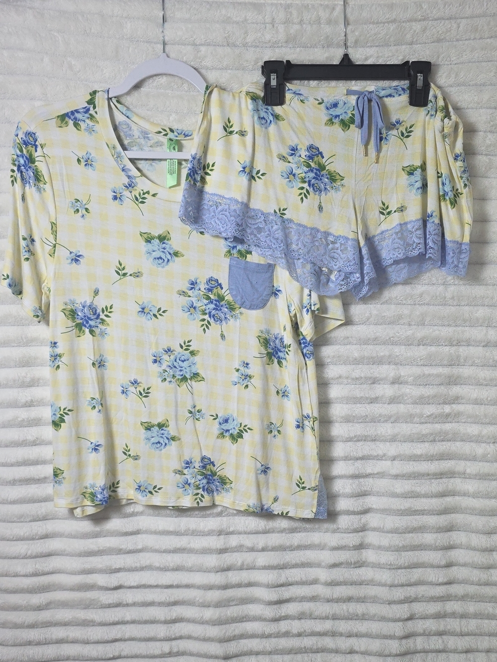 0285 Honeydew Yellow & Blue Floral Short Sleeve Top with Lace-Trim Shorts Set; M